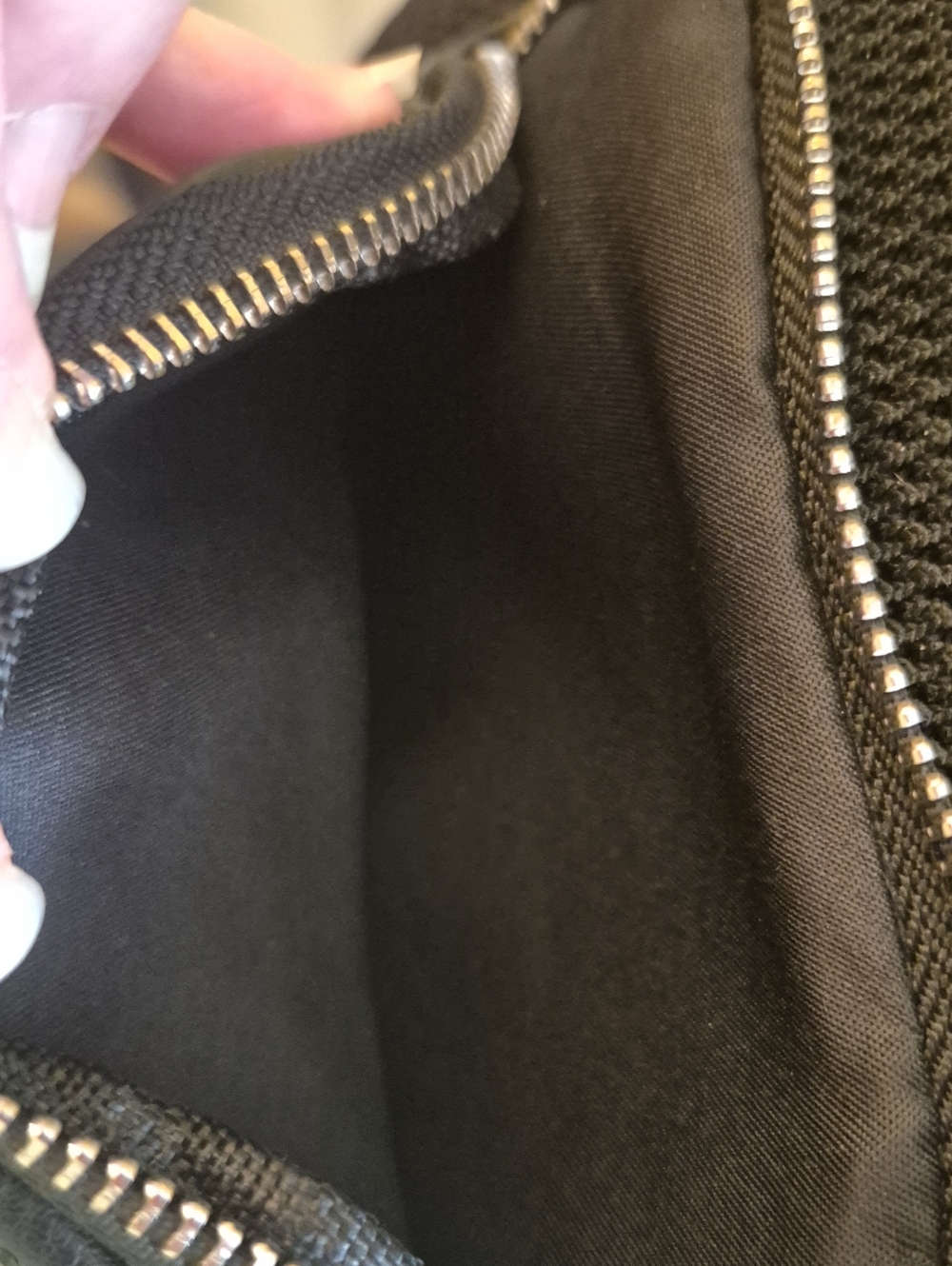 Madden NYC Black Crystal Stud Fanny Pack Belt Bag Adjustable Straps Pockets - Picture 8 of 10